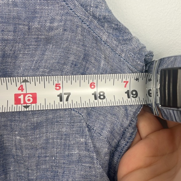 Garnet hill 100% linen small longline button down top - Picture 6 of 8